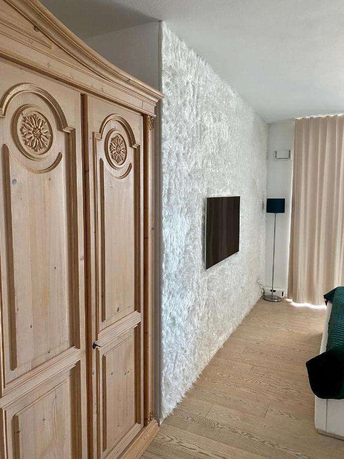 Alpen-panorama - Einzigartige Privatsuite Hoch Ueber Muenchen, 12tes Og, Alpenblick, Loggia, Whirlpool, 15 Minuten Zum Zentrum, Ruhe Und Erholung In Der Stadt Fuer Privat Und Geschaeftlich Reisende Privatunterkunft