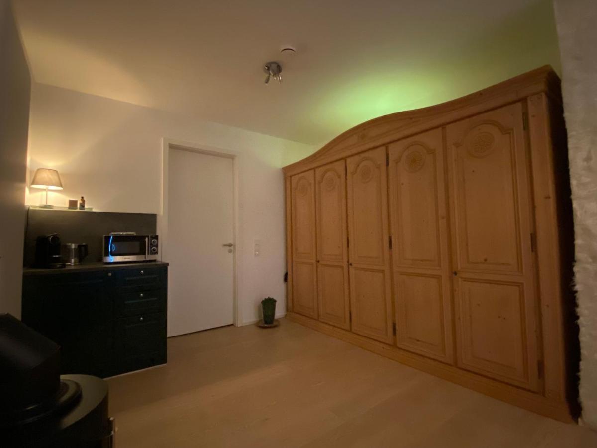 Alpen-panorama - Einzigartige Privatsuite Hoch Ueber Muenchen, 12tes Og, Alpenblick, Loggia, Whirlpool, 15 Minuten Zum Zentrum, Ruhe Und Erholung In Der Stadt Fuer Privat Und Geschaeftlich Reisende München