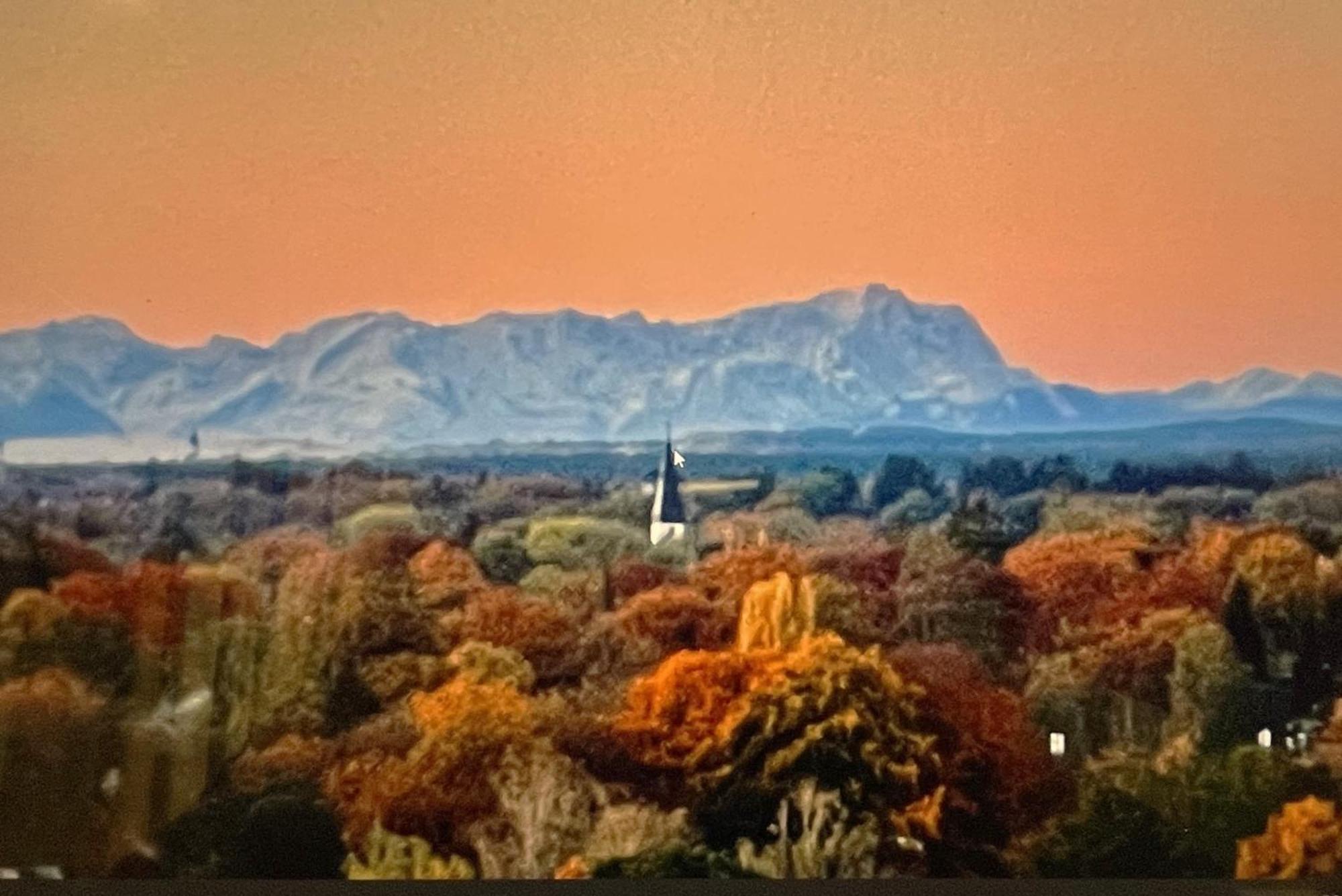 Alpen-panorama - Einzigartige Privatsuite Hoch Ueber Muenchen, 12tes Og, Alpenblick, Loggia, Whirlpool, 15 Minuten Zum Zentrum, Ruhe Und Erholung In Der Stadt Fuer Privat Und Geschaeftlich Reisende Privatunterkunft *